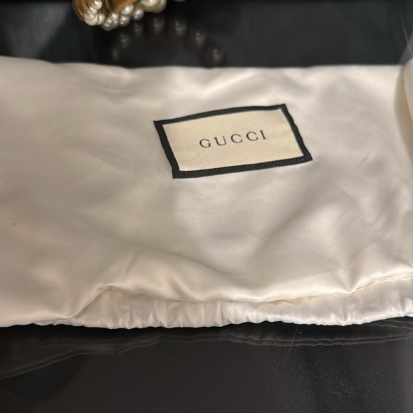 Gucci pearl oversized belt! - Picture 5 of 7